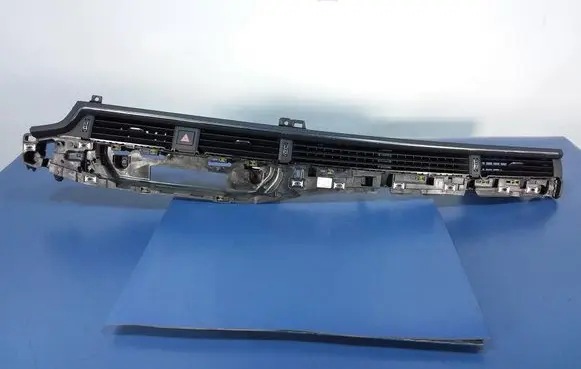 Audi A5 8T 8F Dashboard side air vent grill/cover trim 8W1820902D