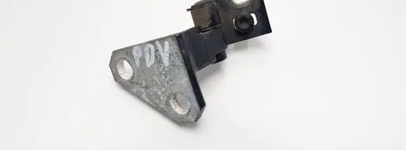 Volkswagen Golf V Front door upper hinge 1K0831402