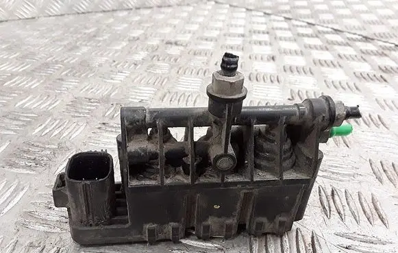 Land Rover Discovery 4 - LR4 Air suspension valve block RVH000055
