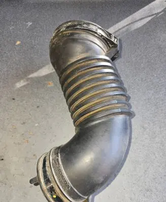 Honda CR-V Air intake hose/pipe AFT11
