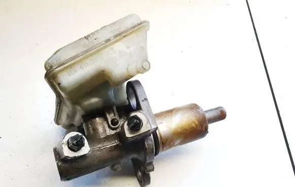Audi A6 S6 C5 4B Master brake cylinder 8e0611301e