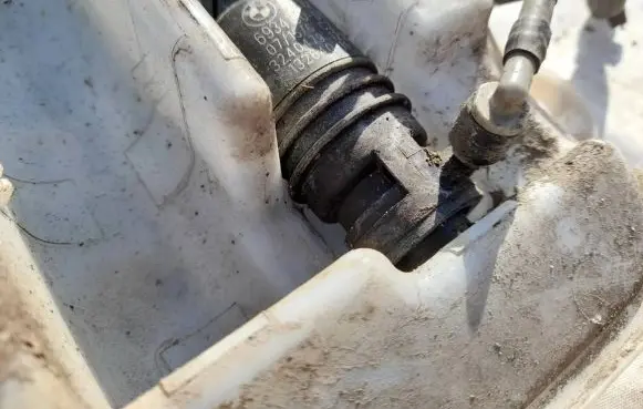 Windscreen/windshield washer pump
