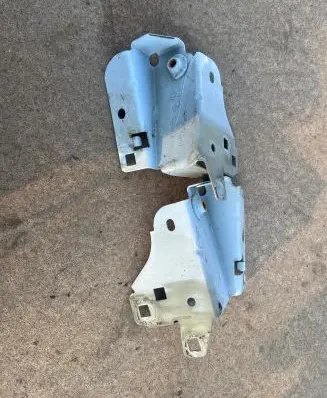 Renault Zoe Fender mounting bracket 620435786R