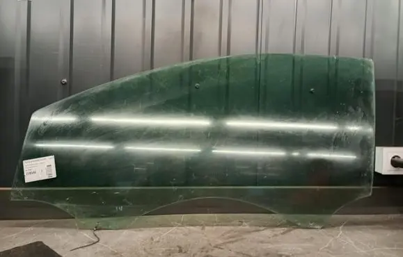 Citroen C3 Front door window glass four-door