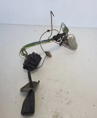 BMW 3 E36 Indicator stalk 1378139