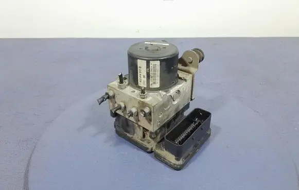 Audi Q7 4L ABS Pump 4L0614517D