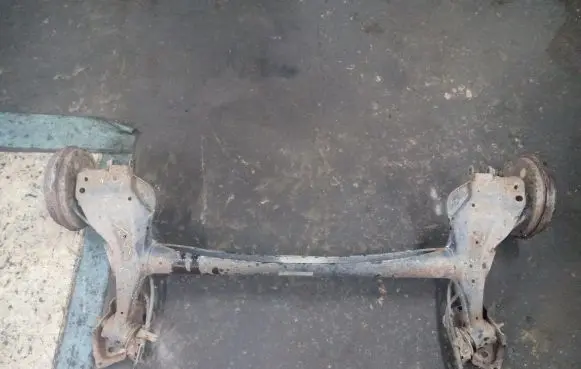 Opel Corsa D Rear axle beam 