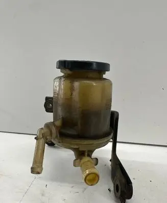 Lexus RX 300 Power steering fluid tank/reservoir