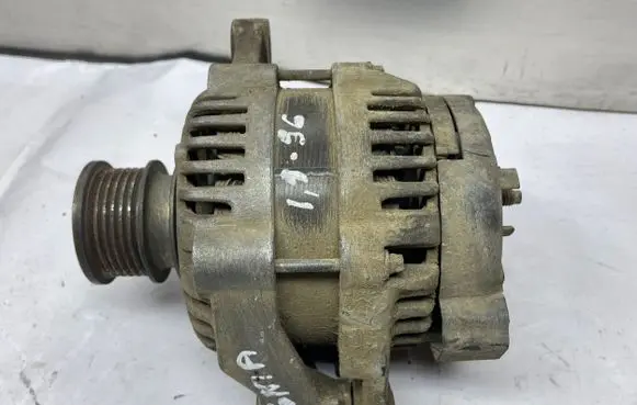 Opel Insignia A Generator/alternator 13502583