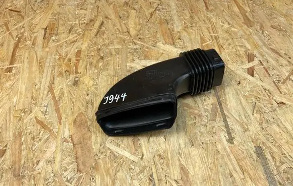 Ford Focus Air intake duct part JX619C676AC