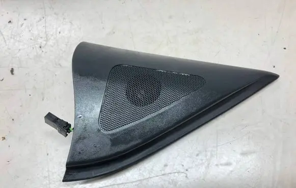Hyundai Santa Fe Other front door trim element 8755728010