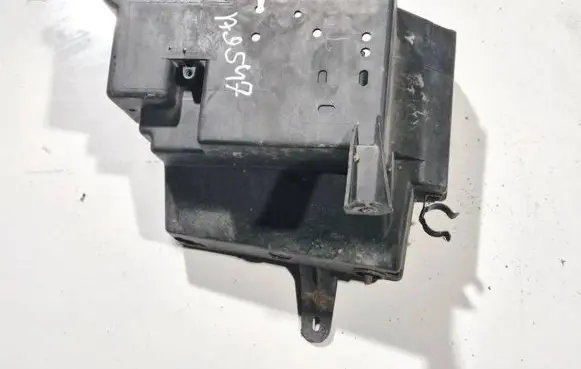 Battery box tray