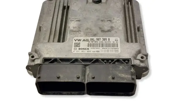 Volkswagen PASSAT B8 Engine control unit/module 04L907309R