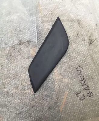 Ford Mustang VI Centre console side trim front FR3B63044E06