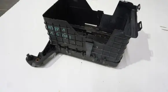 Audi A3 S3 8P Battery tray POZOSTAE