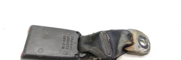 Toyota Aygo AB10 Middle seatbelt buckle (rear) E034501