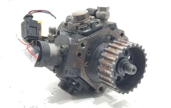 Audi Q7 4L Fuel injection high pressure pump 0445010154