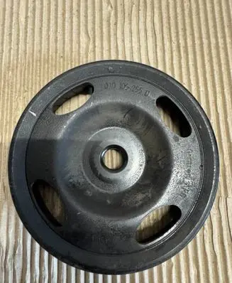 Volkswagen Polo IV 9N3 Crankshaft pulley 03D105255D