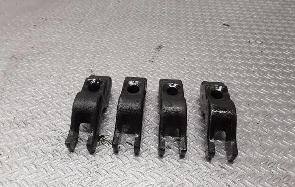 Opel Zafira B Fuel Injector clamp holder 
