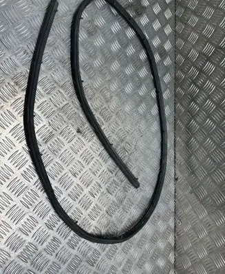 Jeep Grand Cherokee Engine compartment rubber 