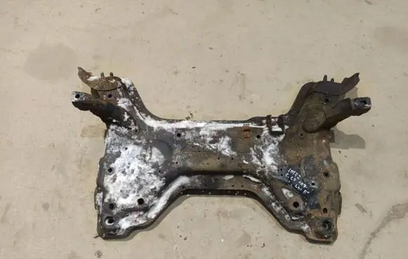 Citroen C4 I Front subframe 