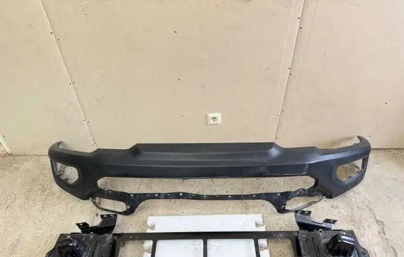 Dodge RAM 1500 DS Front bumper PGX6VZ400C00 68313531AA 68288242AA