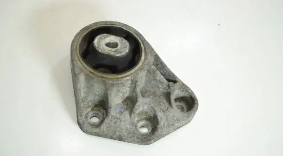 Audi A6 S6 C6 4F Rear differential mounting bracket 8E0599125