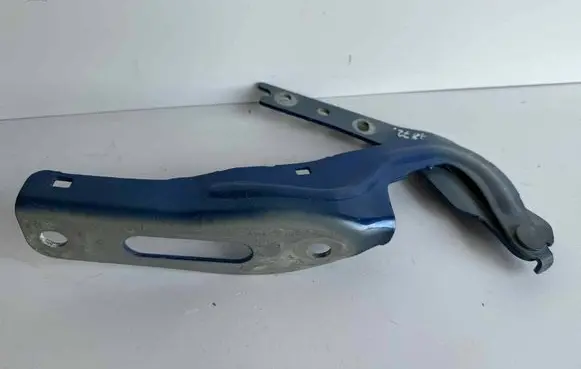 Seat Arona Engine bonnet/hood hinges 6F0823302A