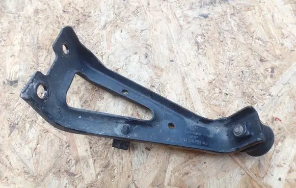 Audi A6 S6 C5 4B Engine mounting bracket 06B129723AJ
