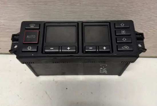Audi A4 S4 B5 8D Climate control unit 8L0820043BB98