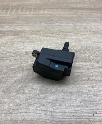 Volvo S60 Air flap motor/actuator 74931E 230302