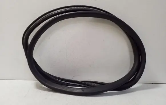 Bentley Continental Loading door rubber seal (on body) 