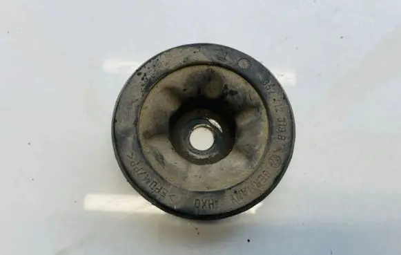 Coil spring mount