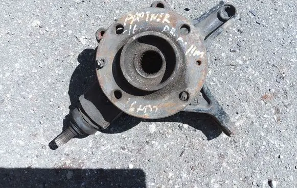 Peugeot Partner Front wheel hub