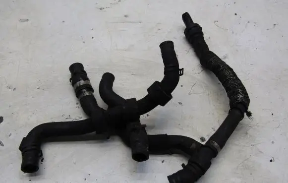 Skoda Fabia Mk3 (NJ) Engine coolant pipe/hose 3B0122291B