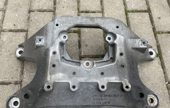 Audi A4 S4 B8 8K Gearbox mounting bracket 8K0399263AF