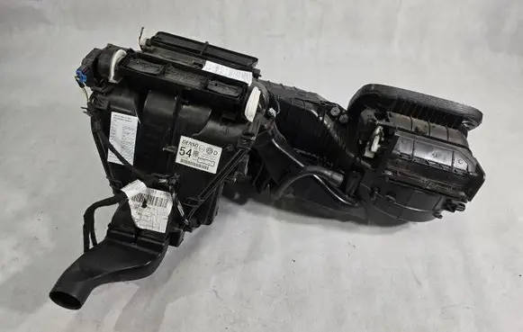 Volkswagen Tiguan Interior heater climate box assembly 5N1820003J