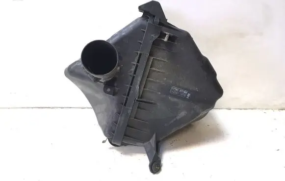 Toyota Avensis Verso Air filter box 1770127180