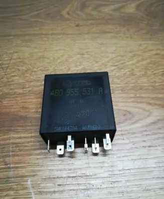 Audi A4 S4 B5 8D Other relay 4B0955531A A070602 5WK10430A