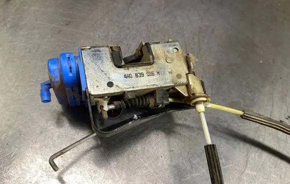 Audi A4 S4 B5 8D Rear door lock 4A0185 4A0839016H