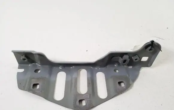 Renault Megane E-Tech Fender mounting bracket 641351821R