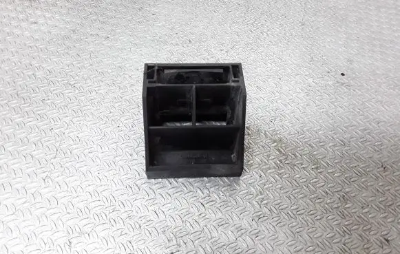 BMW 5 E60 E61 Radiator mount bracket 17117544526