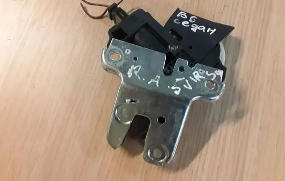 Audi A6 S6 C6 4F Tailgate/trunk/boot lock/catch/latch 4F5827505