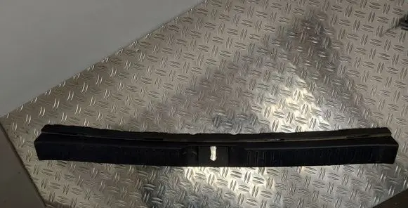 Toyota Corolla Verso AR10 Trunk/boot sill cover protection 647160F010