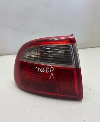 Seat Toledo II (1M) Rear/tail lights 1M5945095B