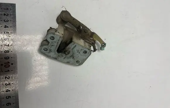 Mitsubishi Delica Sliding door lock 