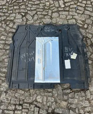 Mercedes-Benz GLA H247 Engine splash shield/under tray a2475200900