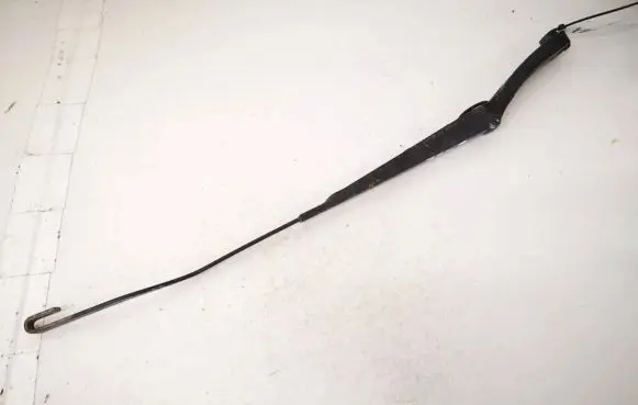 Citroen Berlingo Front wiper blade arm 9621014680
