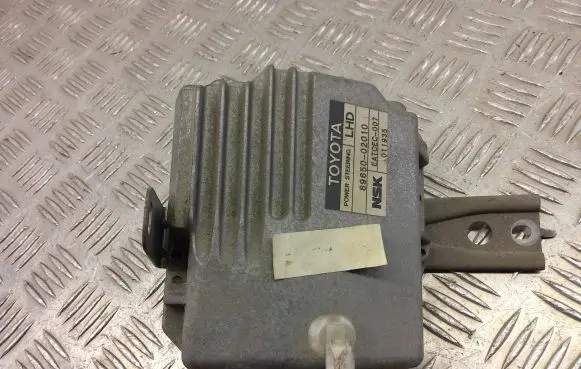 Toyota Corolla E120 E130 Power steering control unit/module 89650-02010