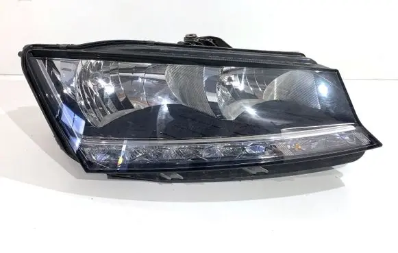 Skoda Fabia Mk3 (NJ) Headlight/headlamp 6V1941016D